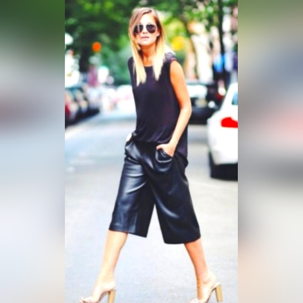 Zara Faux Black Leather Bermuda Culottes Size S - Picture 2 of 12